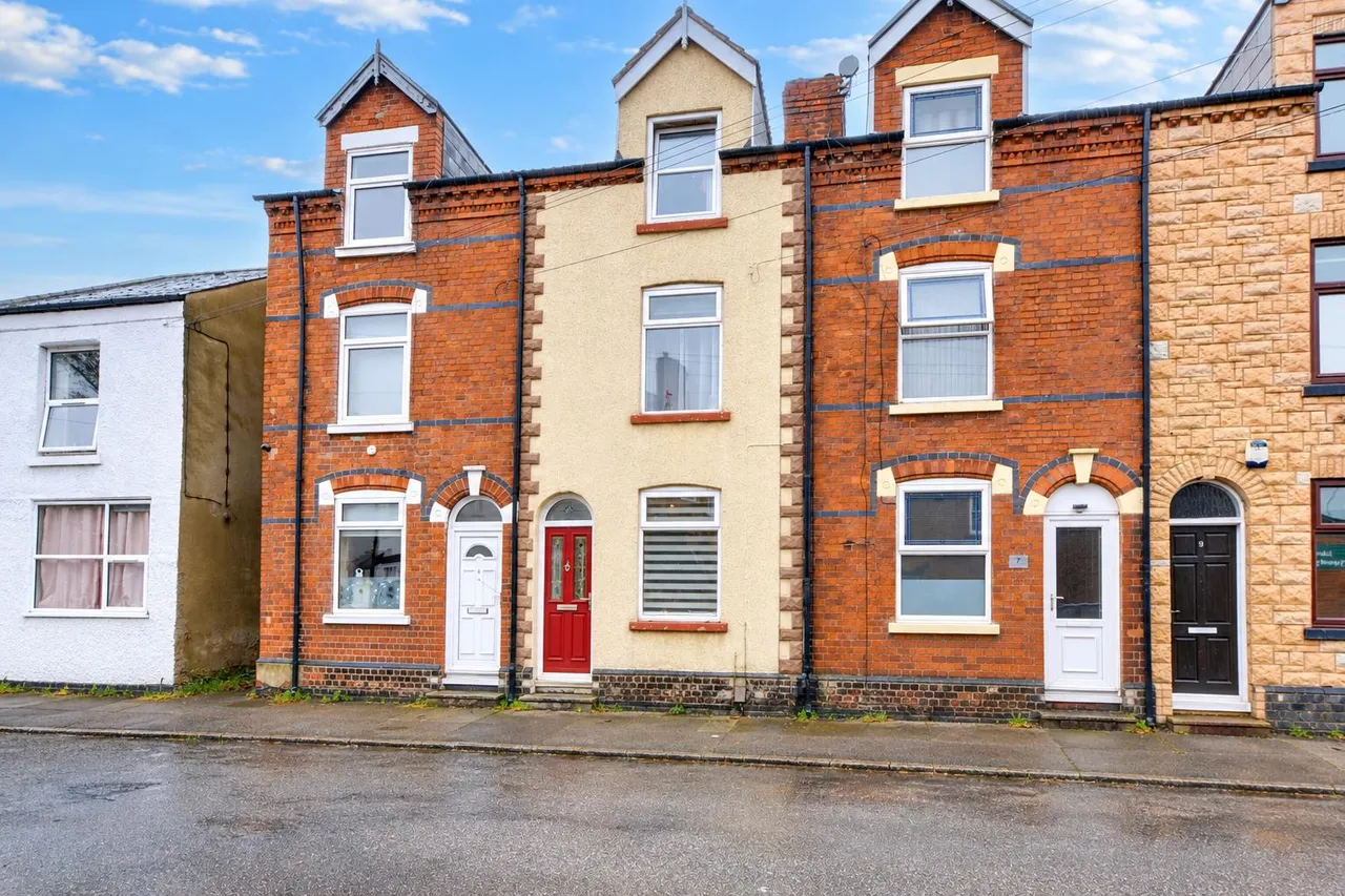 2 bed house for sale, Nelson Street, Long Eaton, NG10