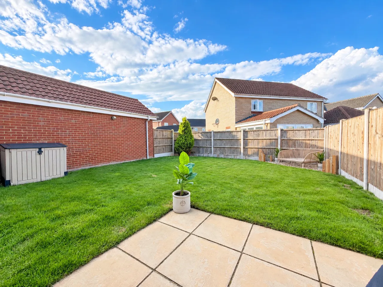 Kings Drive, Bradwell, photo 12