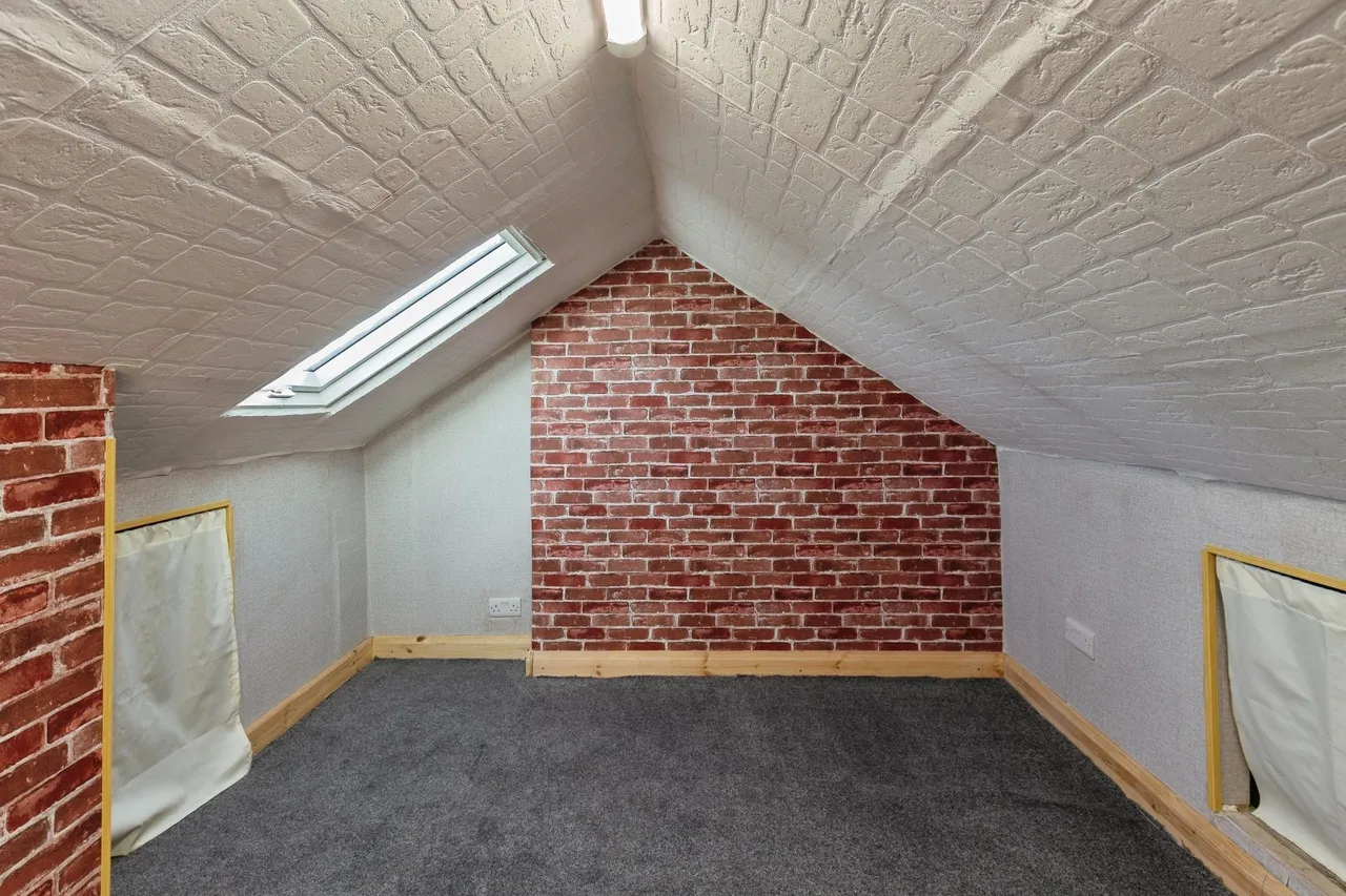 Brook Street, Aylesbury, HP22, photo 8