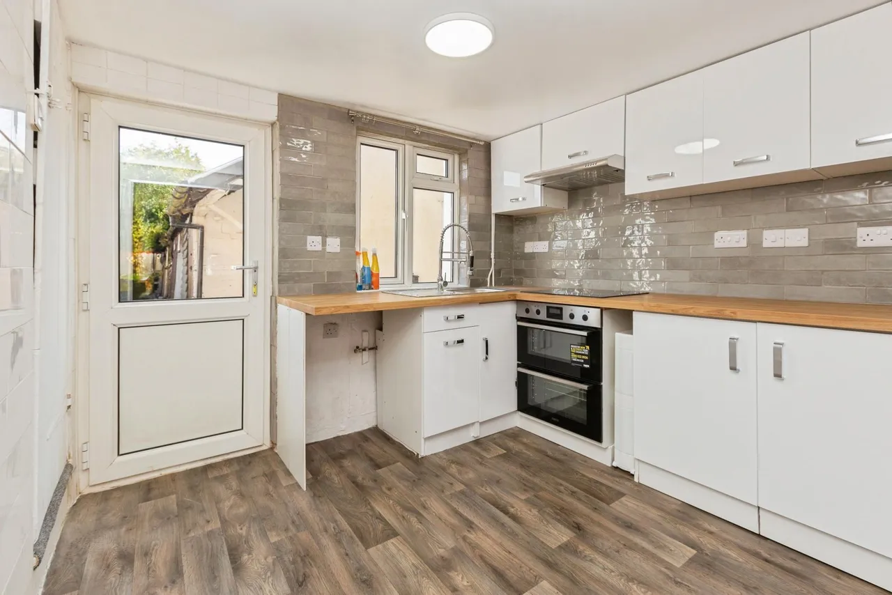 Brook Street, Aylesbury, HP22, photo 4
