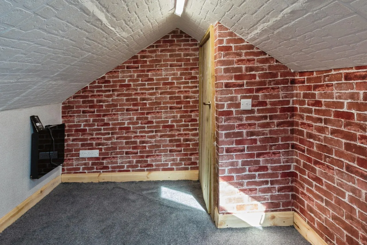 Brook Street, Aylesbury, HP22, photo 9