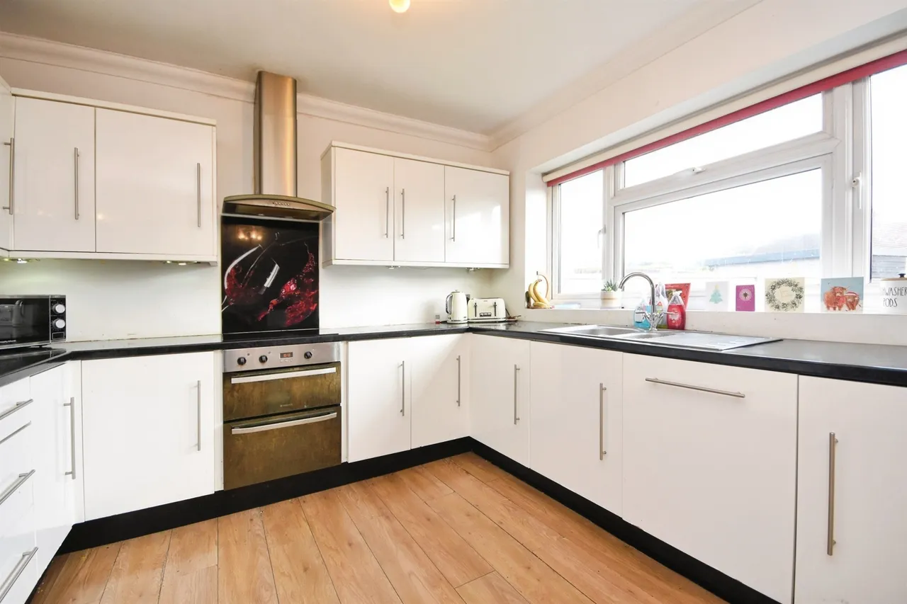 Karen Close, Brentwood, CM15, photo 4