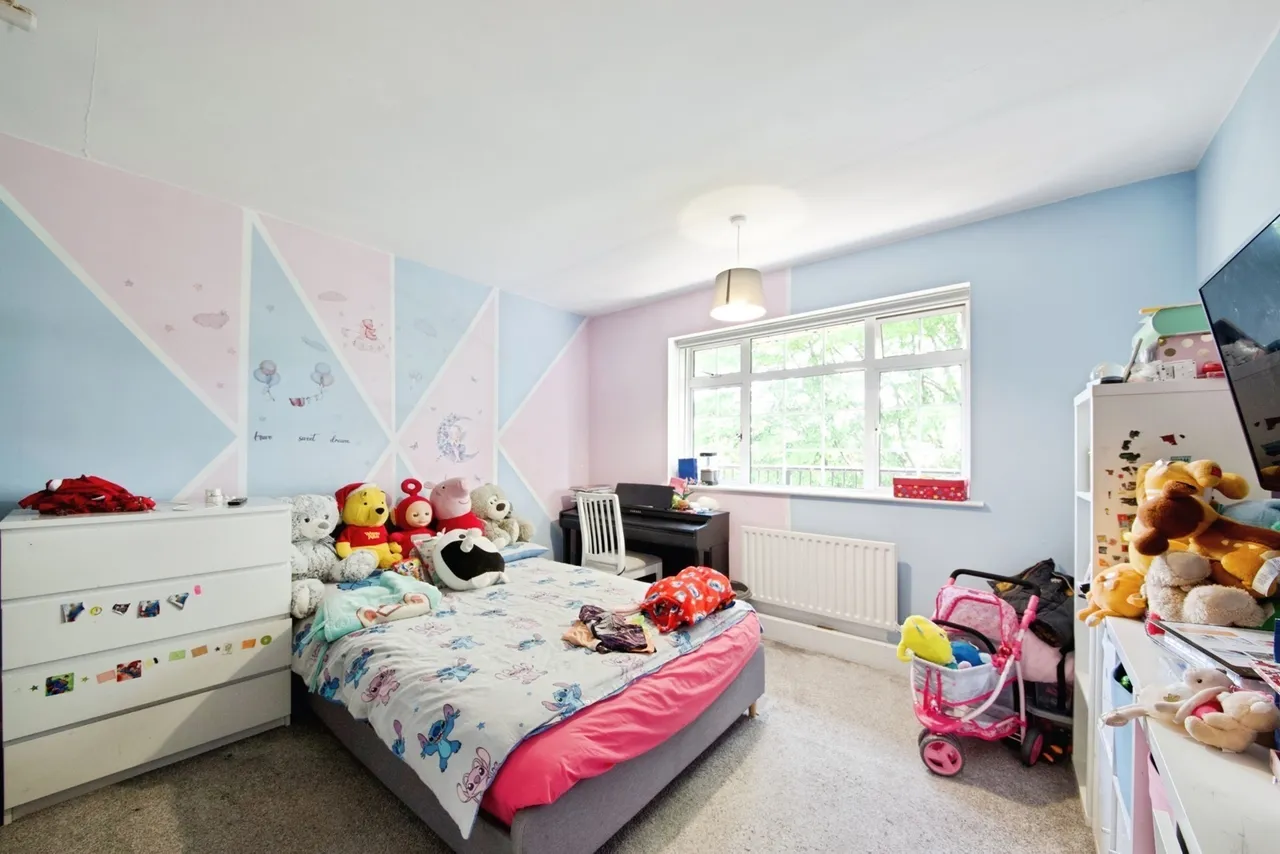 The Poplars, London, N14, photo 7