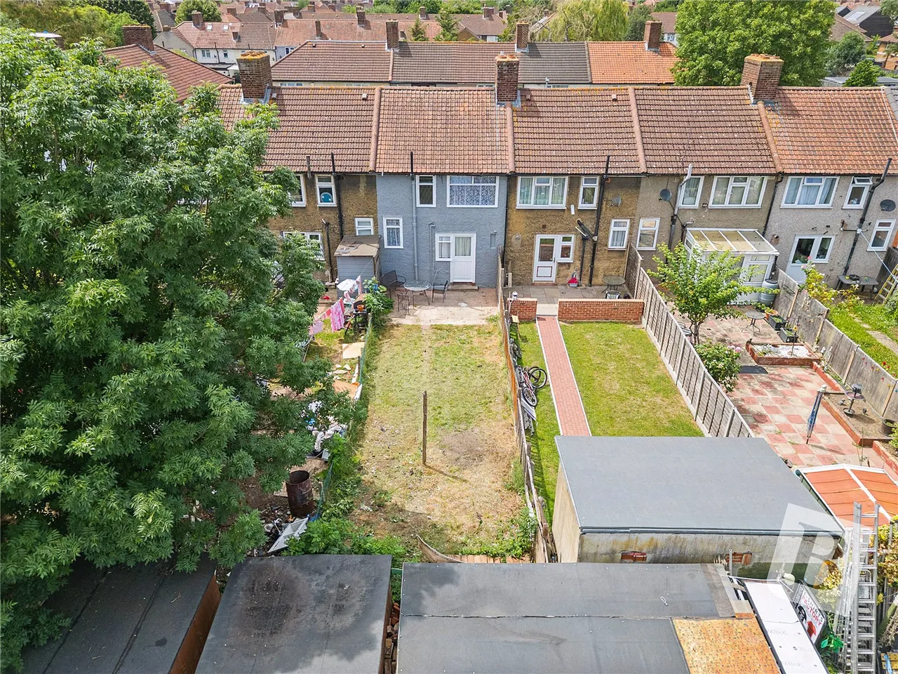 Rogers Gardens, Dagenham, RM10, photo 8