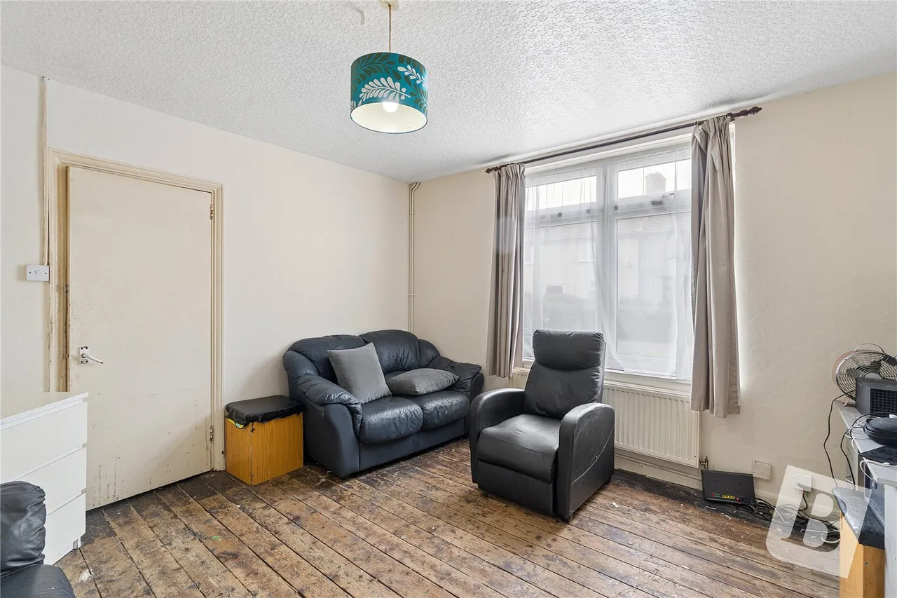 Rogers Gardens, Dagenham, RM10, photo 13