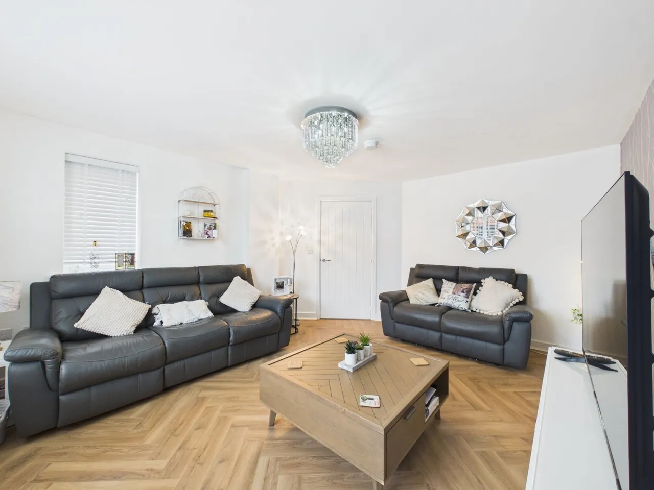 Plover Crescent, Wakefield, WF1, photo 6