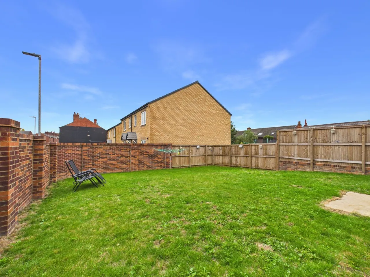 Plover Crescent, Wakefield, WF1, photo 19
