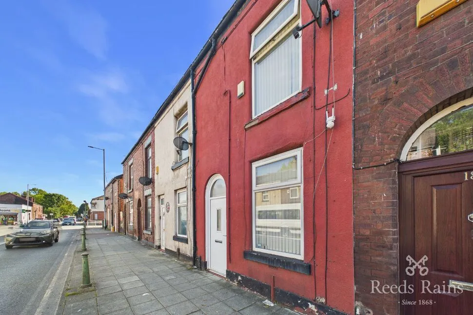 2 bed house for sale, Ashton Road, Hyde, SK14