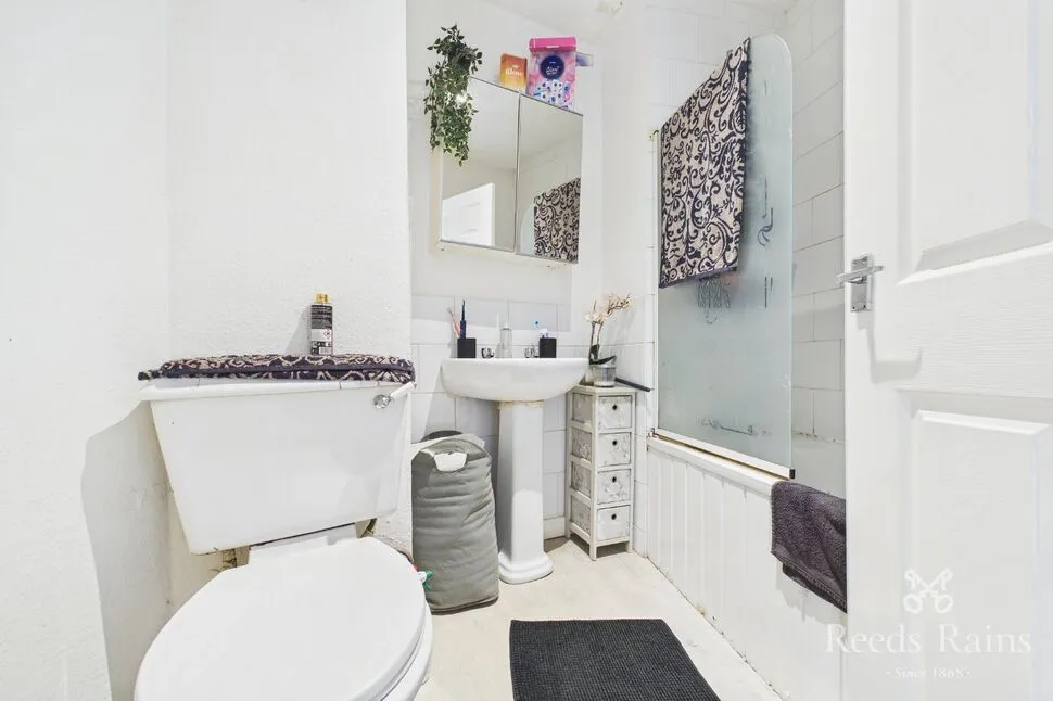 Ashton Road, Hyde, SK14, photo 6