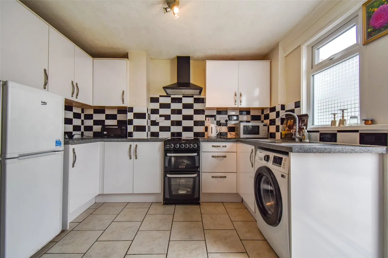 Andover Way, Aldershot, Hampshire, GU11 3RJ, photo 3