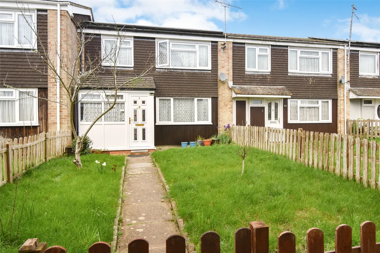 3 bed house for sale — Andover Way, Aldershot, Hampshire, GU11 3RJ