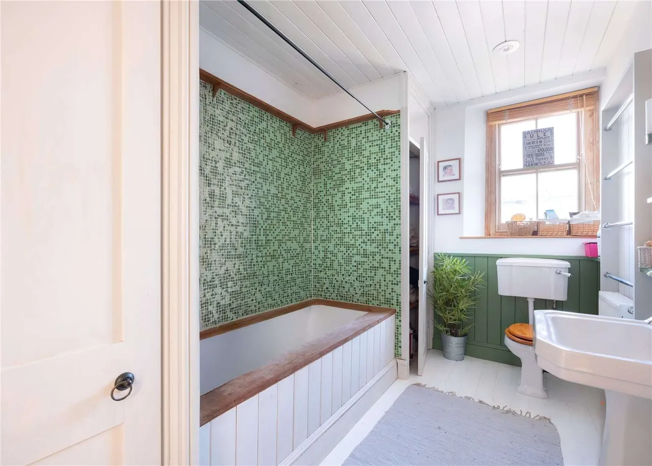 Launceston, PL15, photo 14