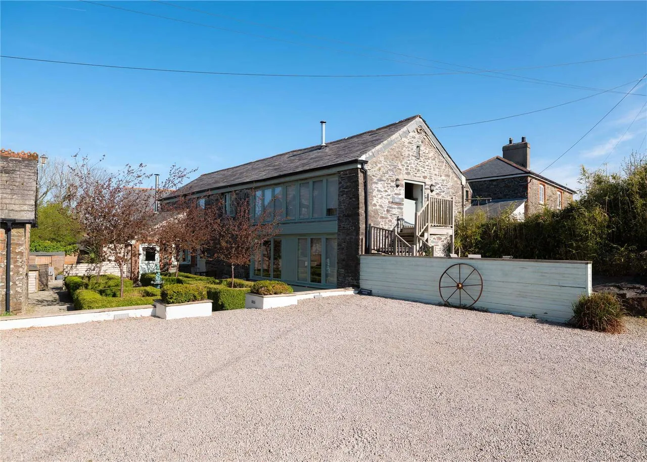 Launceston, PL15, photo 27