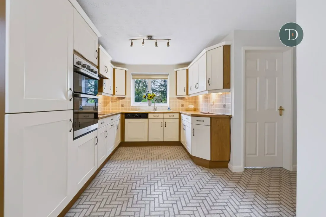Clwyd Way, Little Sutton, CH66, photo 14