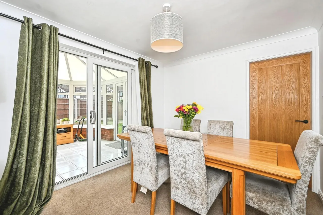 Kirkham Close, Great Sankey, Warrington, Cheshire, WA5, photo 8
