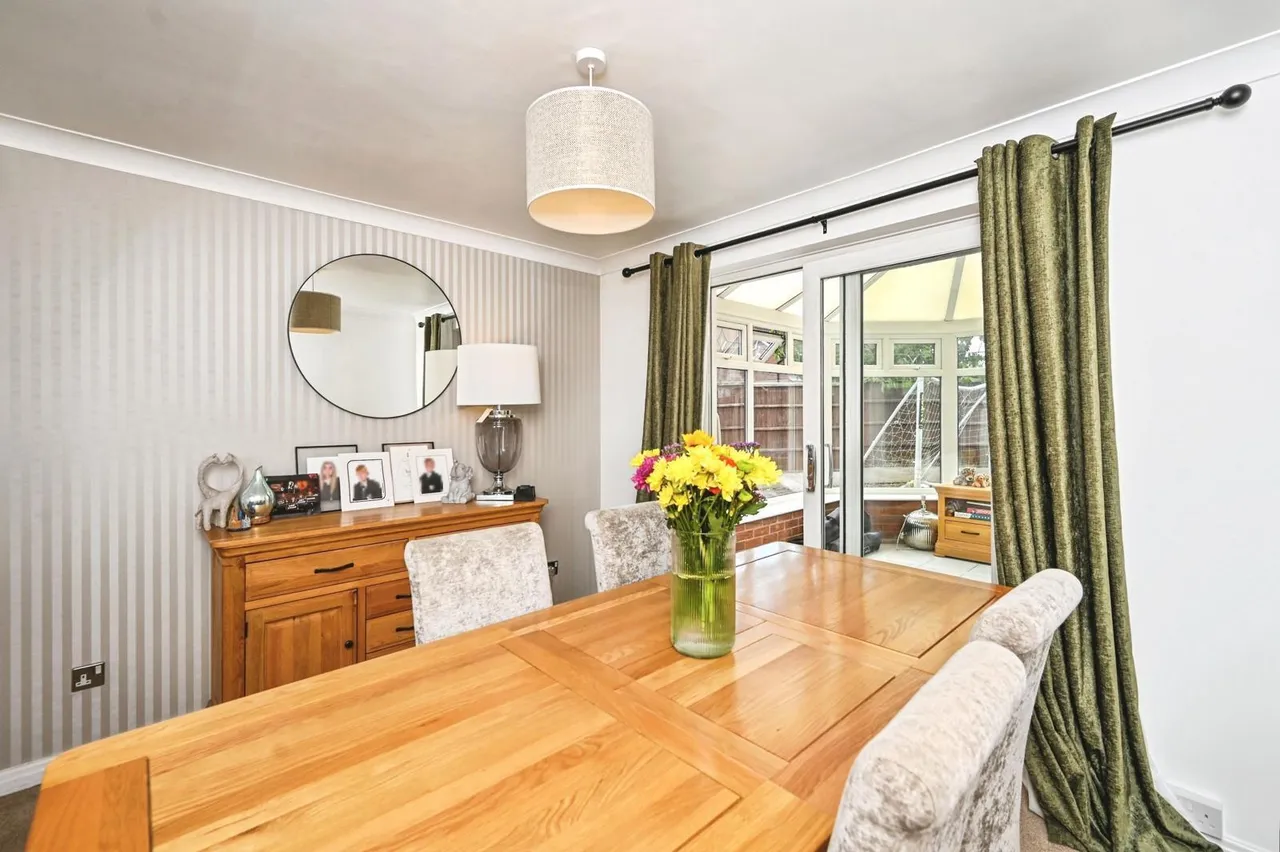 Kirkham Close, Great Sankey, Warrington, Cheshire, WA5, photo 6
