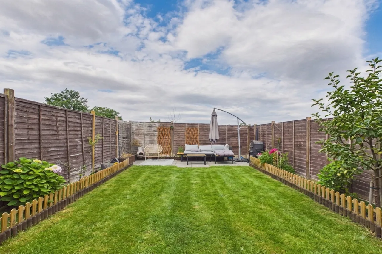 3 bed house for sale, Harrier Way, Diss, IP22