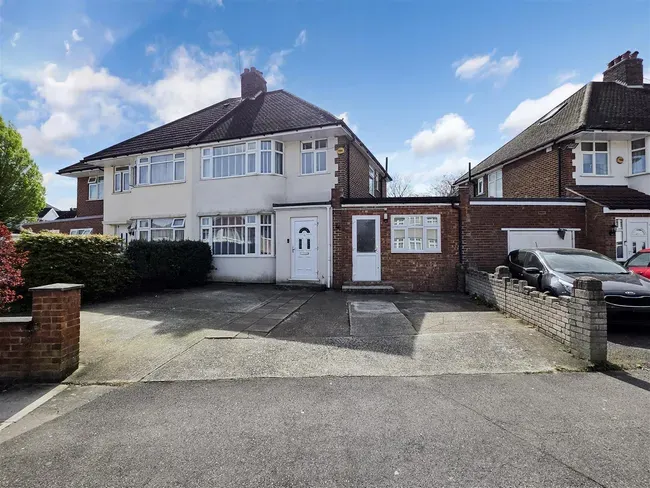 4 bed house for sale — Gledwood Gardens, Hayes