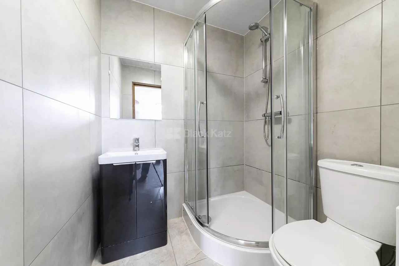Willesden Lane, London, NW2, photo 10