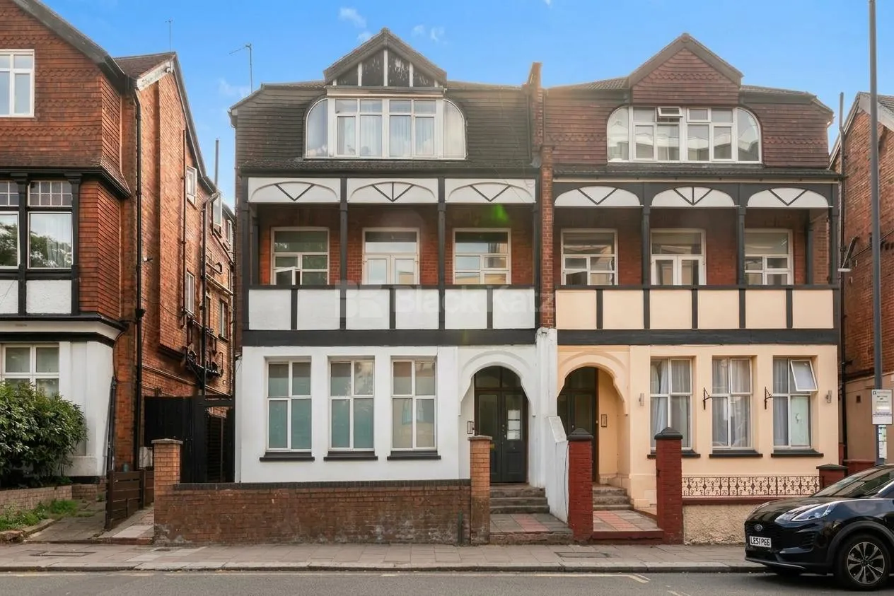 Willesden Lane, London, NW2, photo 11