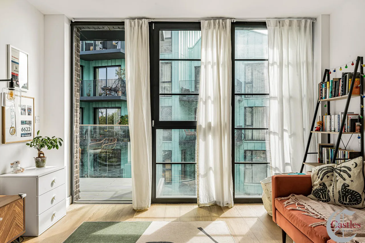 Hart Yard, E3, photo 2