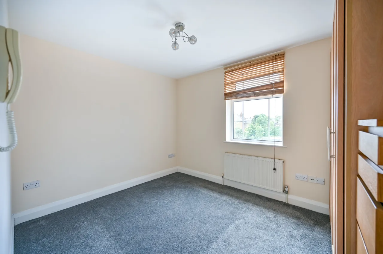 5 Stewart House, 42 Villiers Road, Kingston upon Thames, photo 5