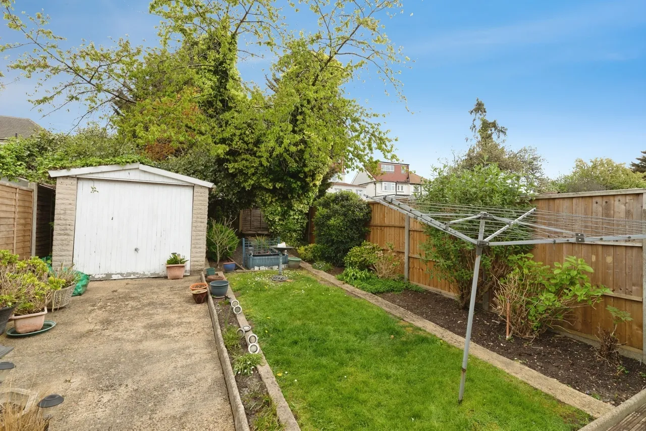 Southend Road, Woodford Green, IG8, photo 11