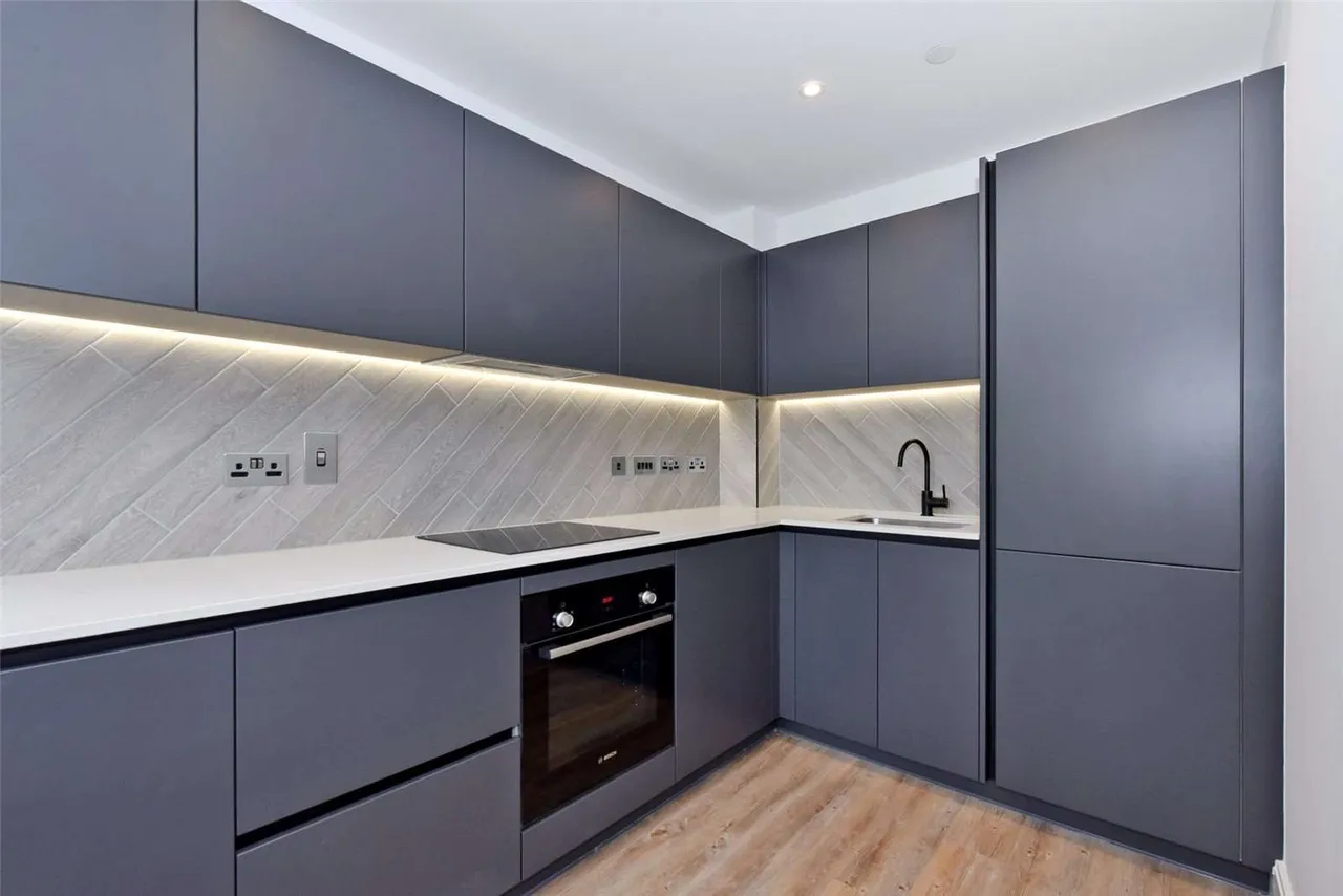 Artesian House, Memorial Avenue, Slough, SL1 3GR, photo 4