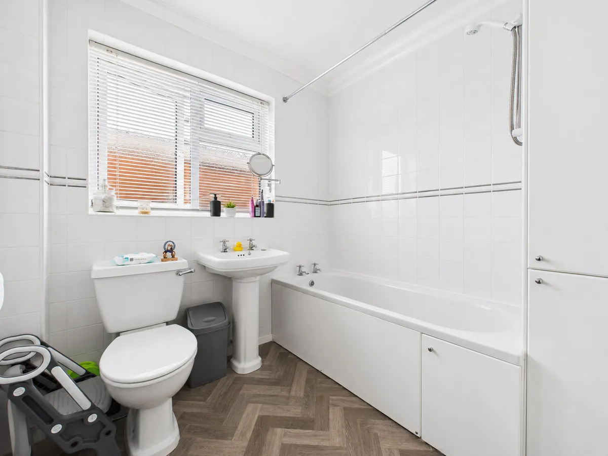 Hertford Road, Canvey Island, SS8, photo 9