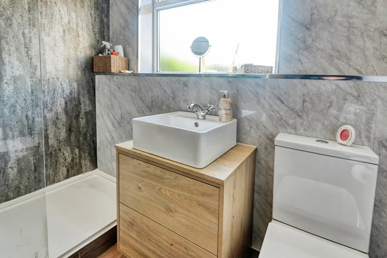 Tamworth Road, Wood End, Atherstone, Warwickshire, CV9, photo 11