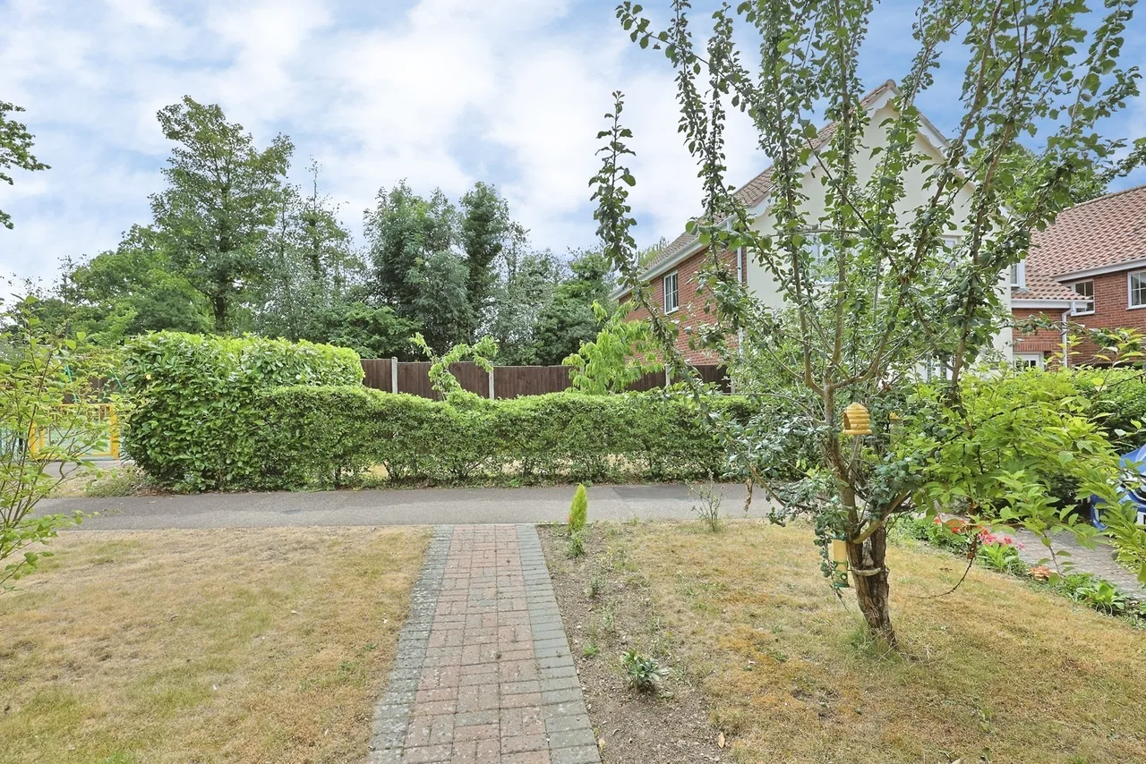 Summer Close, Framingham Earl, Norwich, Norfolk, NR14, photo 13