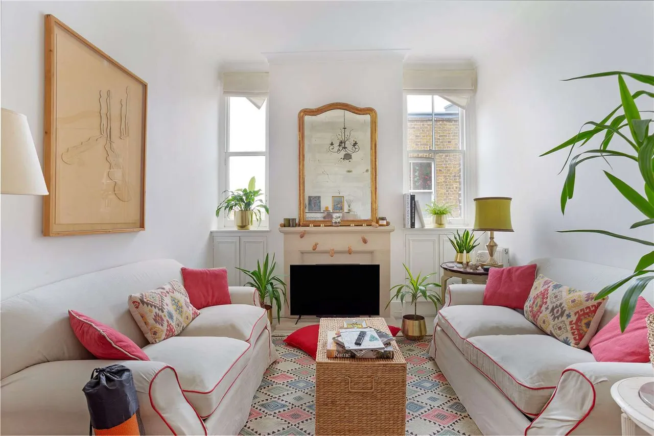 Coleherne Mansions, 228-230 Old Brompton Road, London, SW5 0DB, photo 2