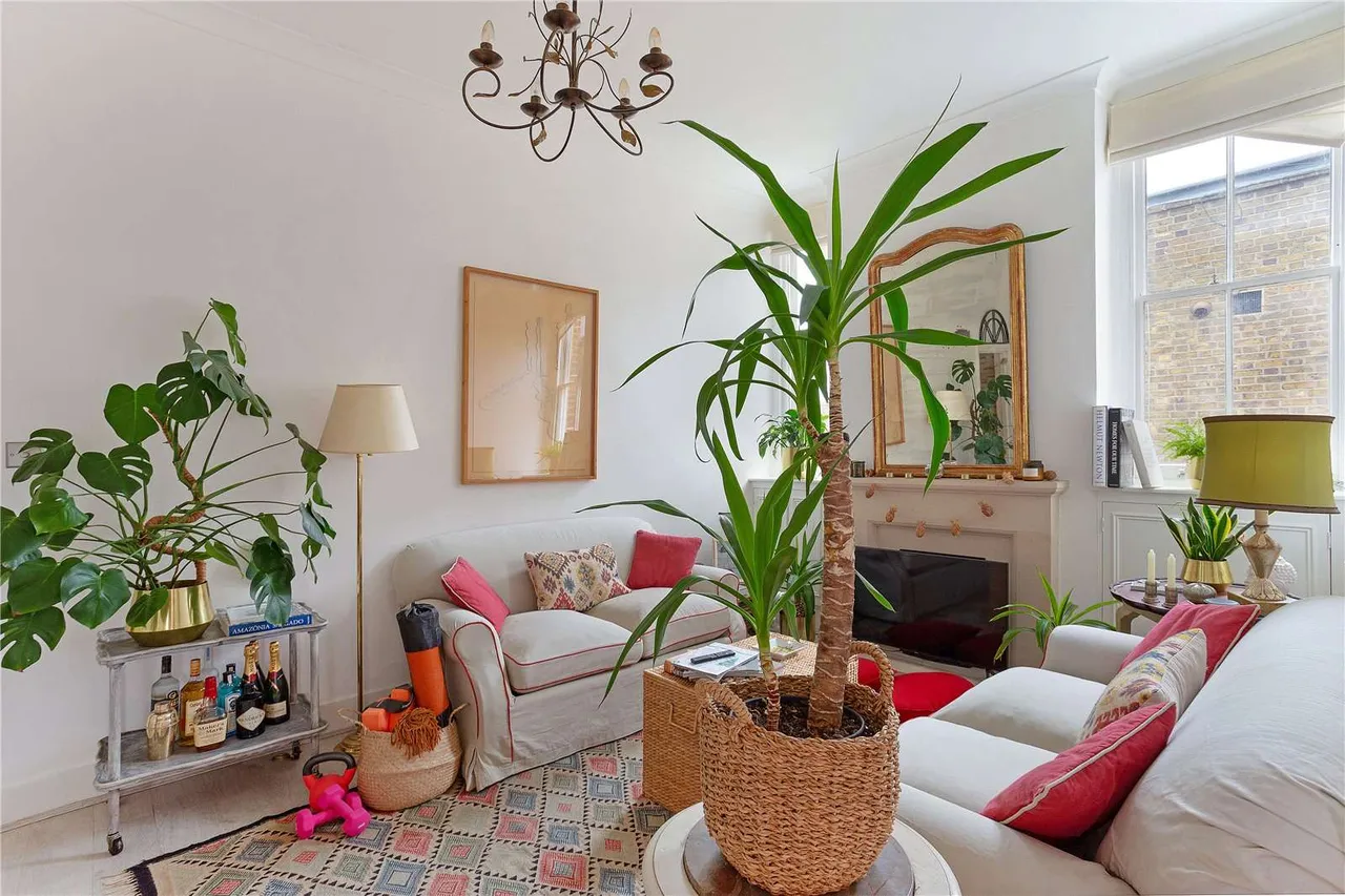 Coleherne Mansions, 228-230 Old Brompton Road, London, SW5 0DB, photo 4