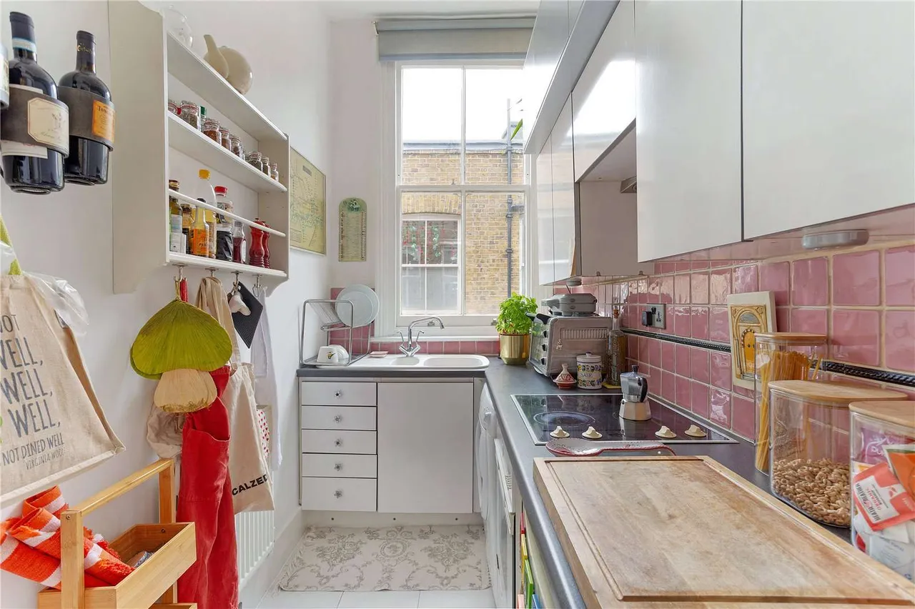 Coleherne Mansions, 228-230 Old Brompton Road, London, SW5 0DB, photo 9