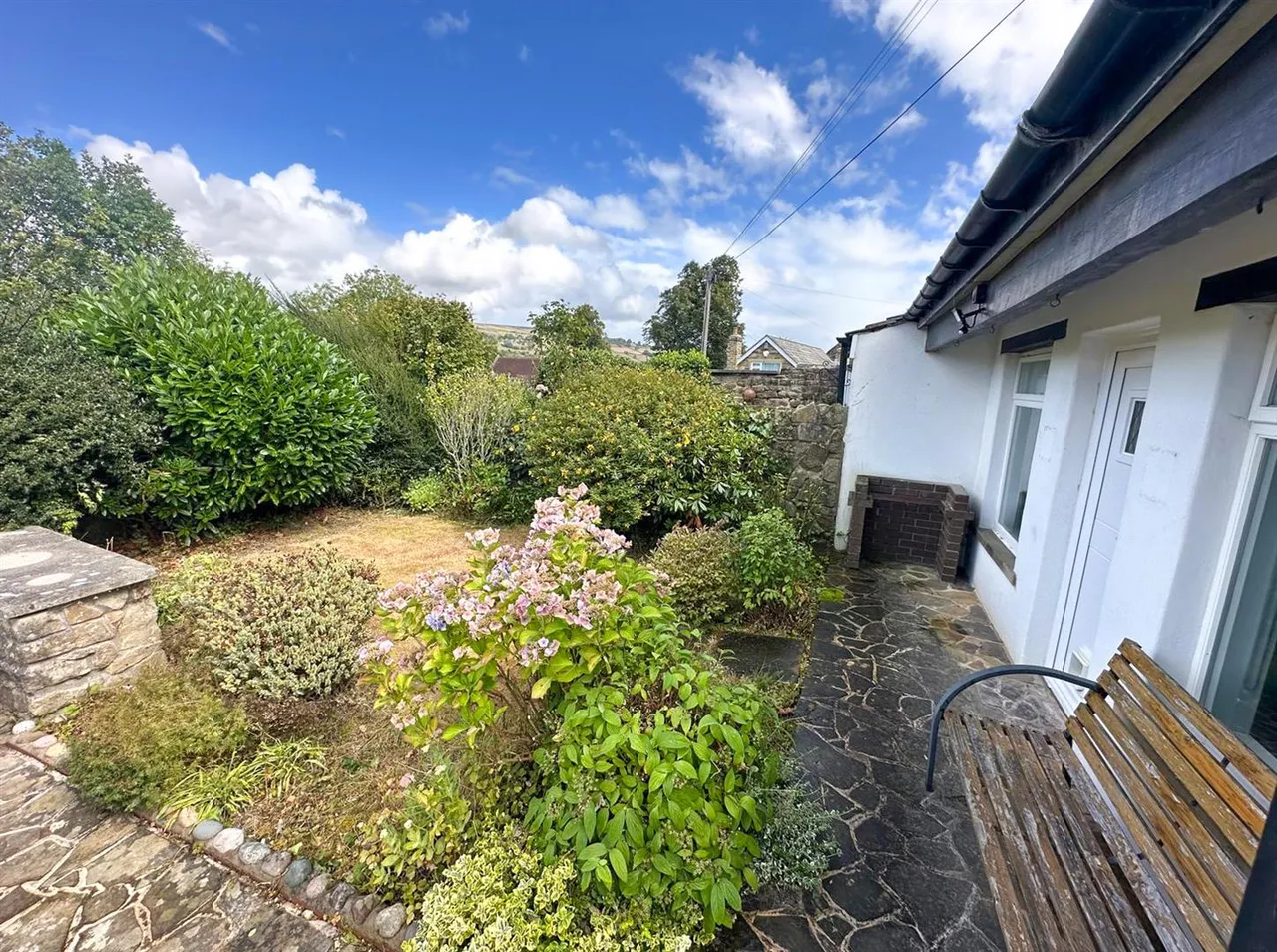 Green Head Road, Keighley, BD20 6ED, photo 21