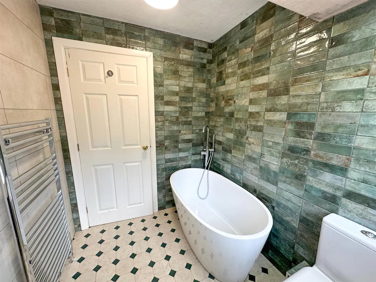 Green Head Road, Keighley, BD20 6ED, photo 2