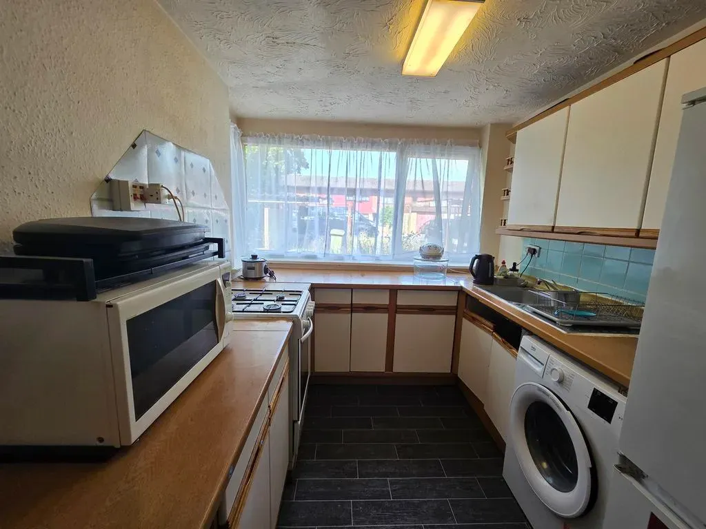 Sunningdale Way, Bletchley, Milton Keynes, Buckinghamshire, MK3 7SB, photo 3