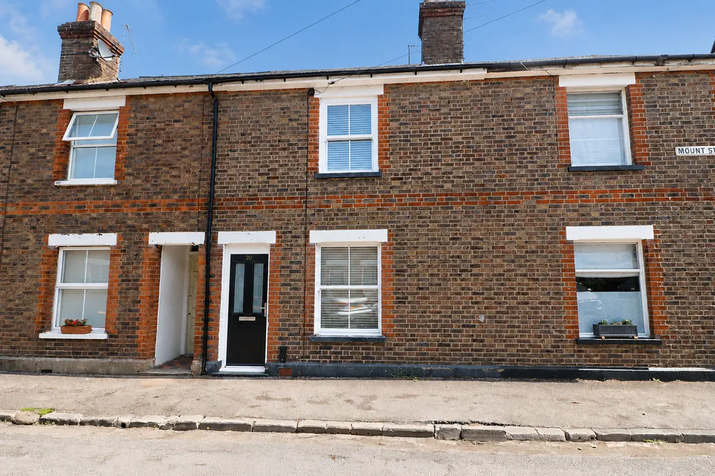 2 bed house for sale, Mount Street, Dorking, RH4