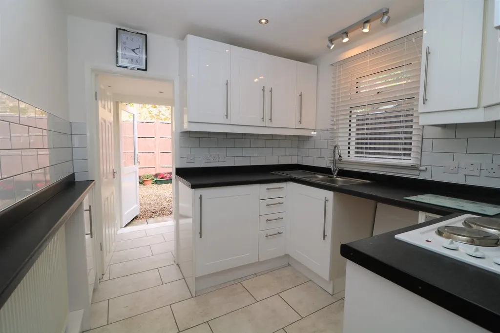 Mount Street, Dorking, RH4, photo 2