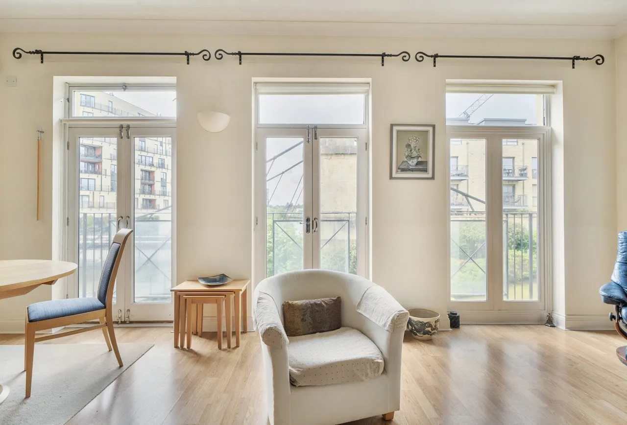 2 bed flat for sale — Victoria Bridge Road, Bath, BA1 3AY