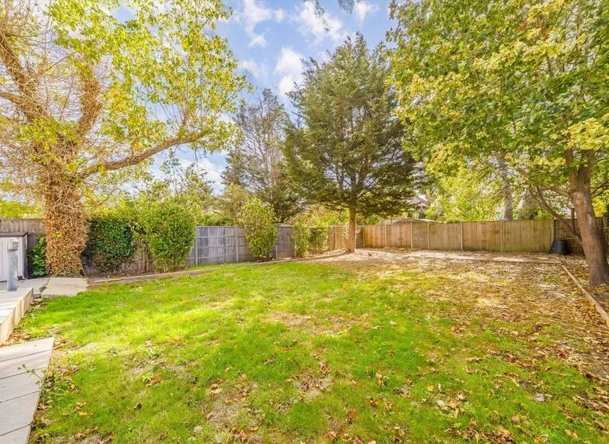 Courtlands Avenue, Hampton, TW12, photo 8