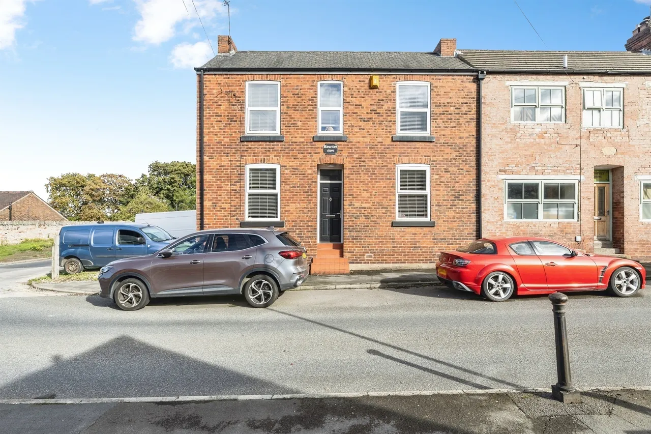 2 bed house for sale, Bridge Lane, Knottingley, WF11
