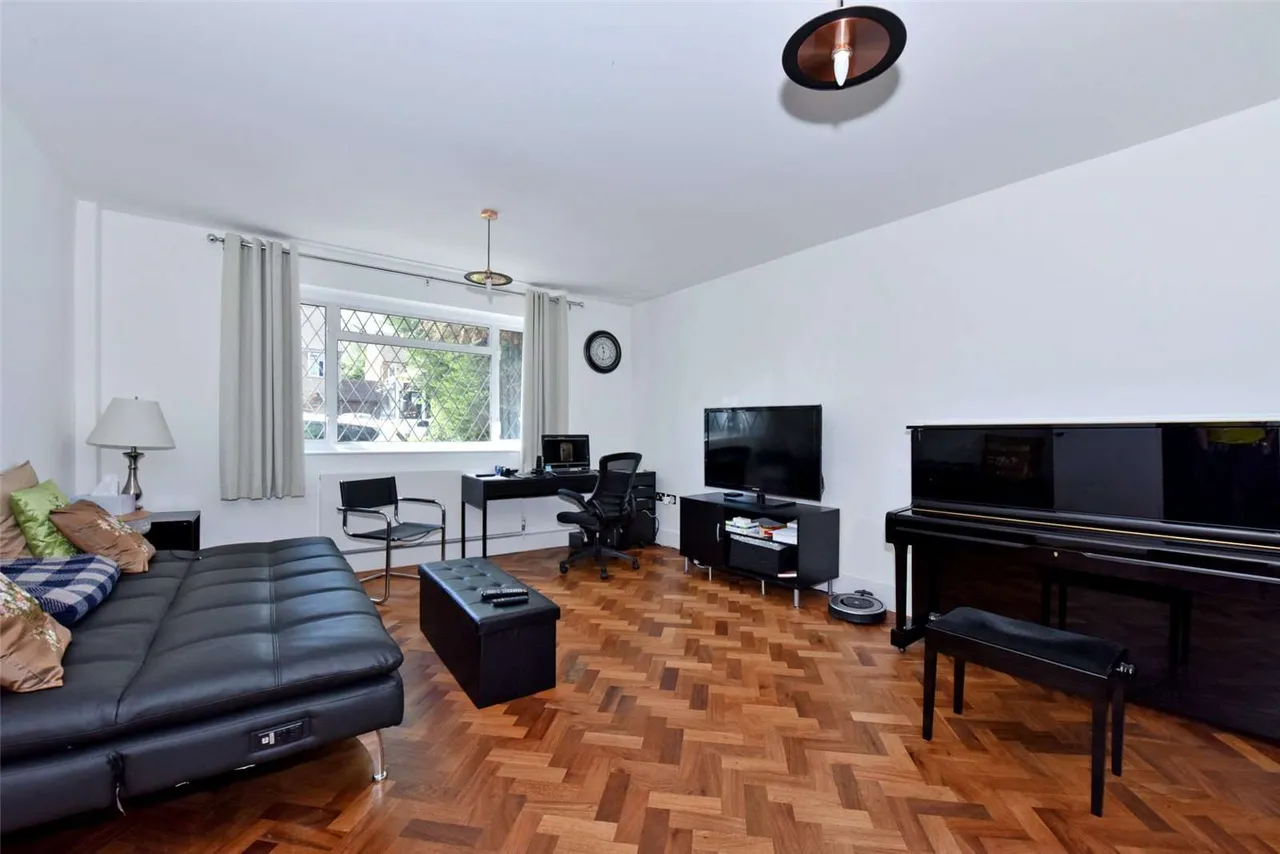 Clewer Hill Road, Windsor, SL4, photo 3