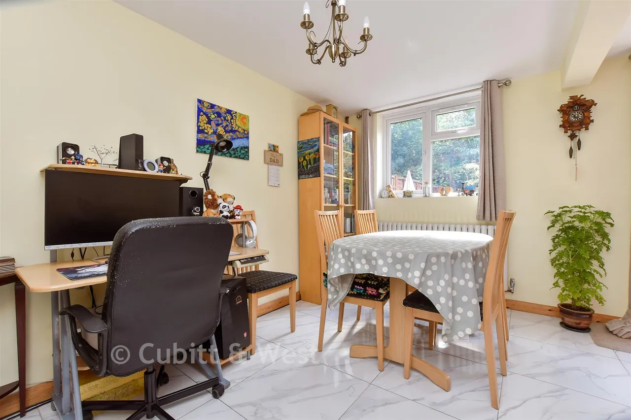 Observatory Walk, Redhill, RH1, photo 6