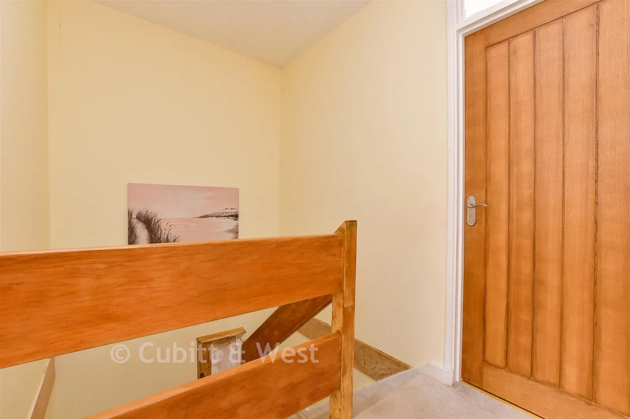 Observatory Walk, Redhill, RH1, photo 10