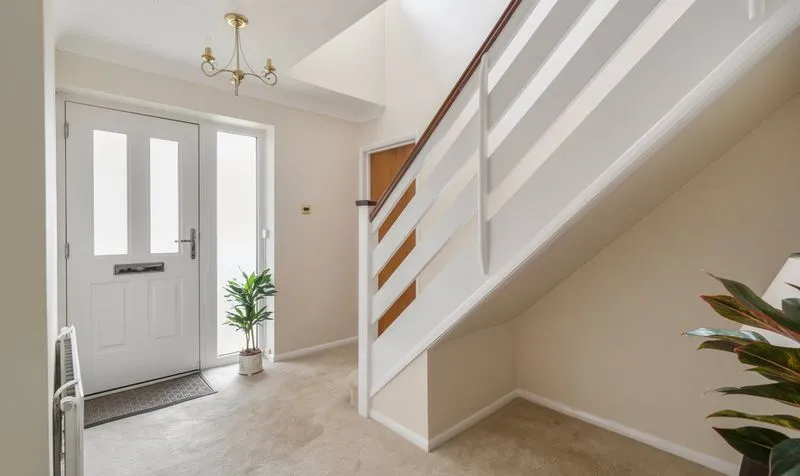 Roebuck Close, Ashtead, KT21, photo 8