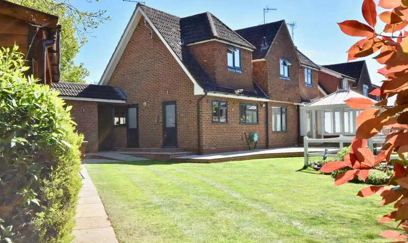 Roebuck Close, Ashtead, KT21, photo 21