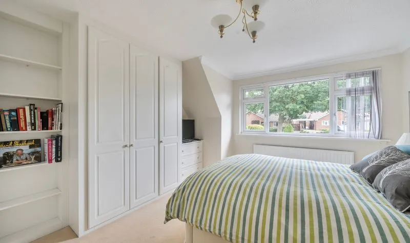 Roebuck Close, Ashtead, KT21, photo 11