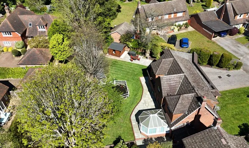 Roebuck Close, Ashtead, KT21, photo 2