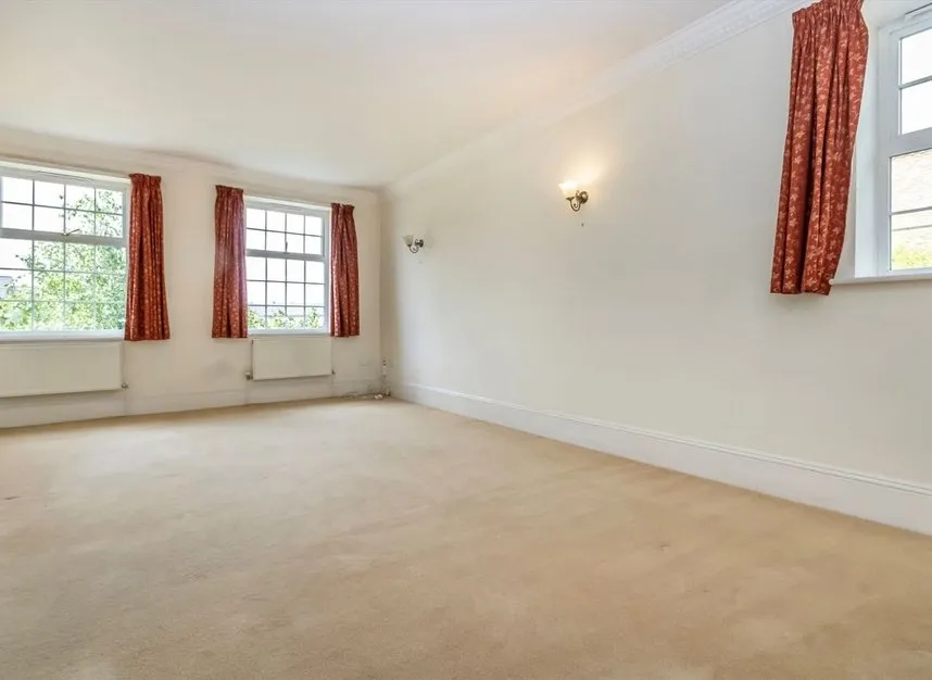 Balaclava Road, Surbiton, KT6, photo 2